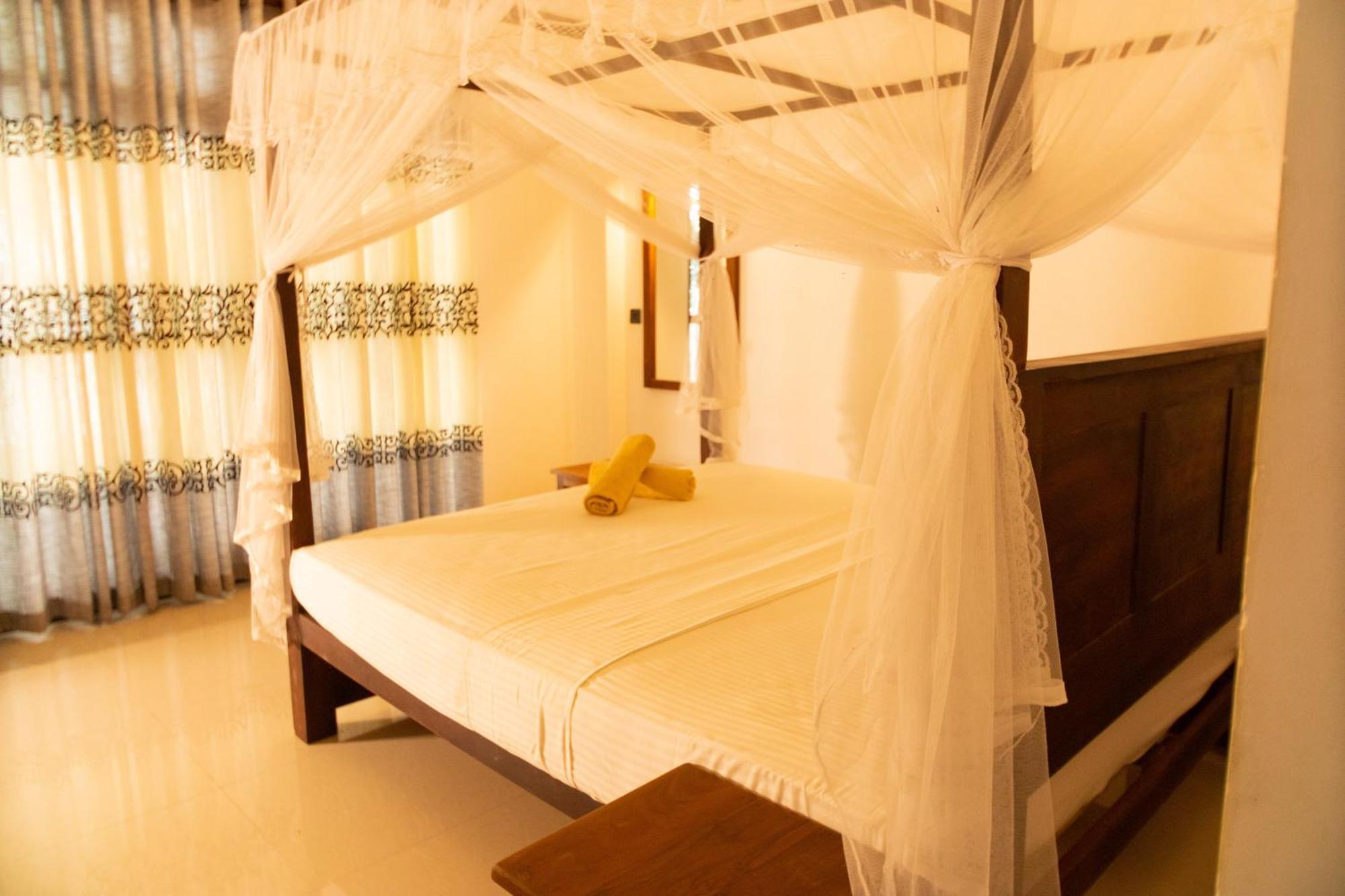The Green Lagoon Villa Hikkaduwa Ruang foto