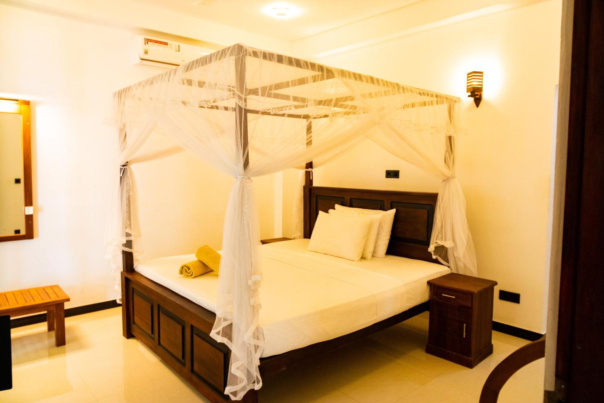 The Green Lagoon Villa Hikkaduwa Ruang foto