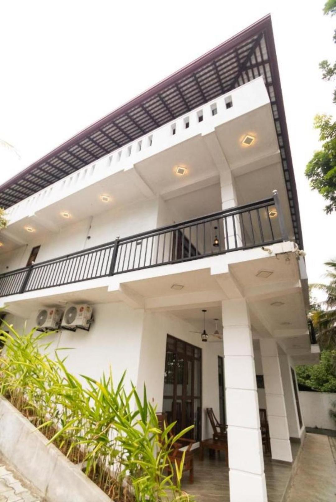 The Green Lagoon Villa Hikkaduwa Bagian luar foto